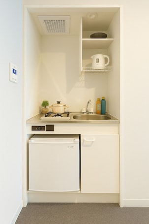 Elite Double Room, 1 Queen Bed, Non Smoking, Balcony | Private kitchenette | Electric kettle, cookware/dishes/utensils. AOMUGIHOTEL-Otsuka