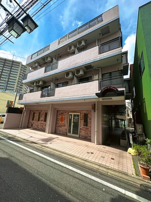 Front of property - evening/night - AOMUGIHOTEL-Otsuka (Tokyo)