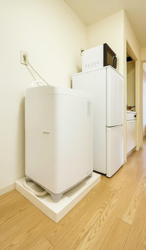 Habitación doble Confort, 1 cama Queen size, para no fumadores, balcón | Cortinas blackout y wifi gratis 