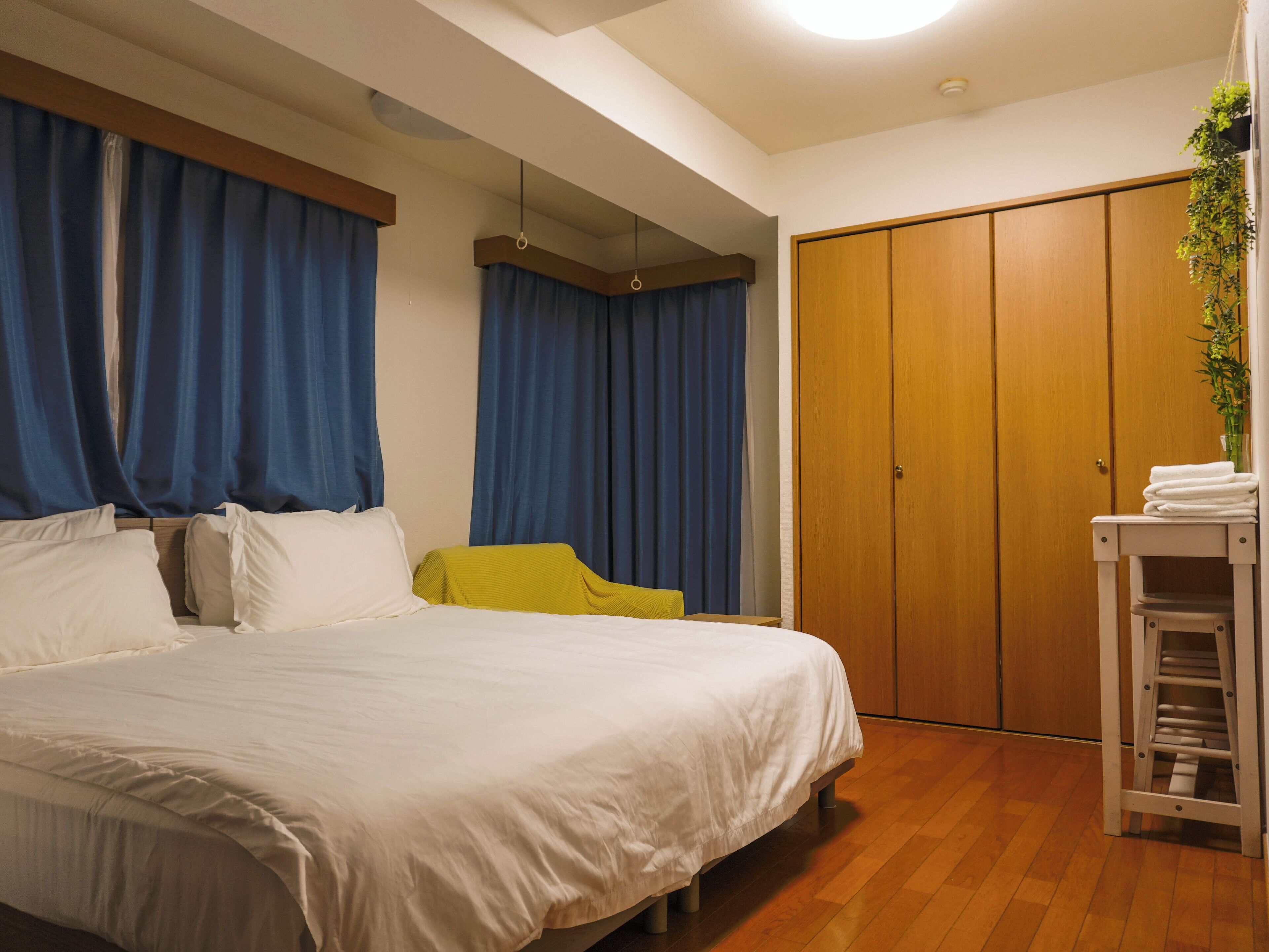 Comfort Triple Room, 1 King Bed with Sofa bed, Non Smoking, Kitchenette | Blackout drapes, free WiFi