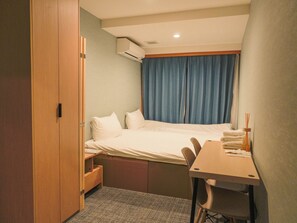 Phòng 4 dành cho gia đình, nhiều giường, không hút thuốc, ban công | Màn/rèm cản sáng, truy cập Internet không dây miễn phí