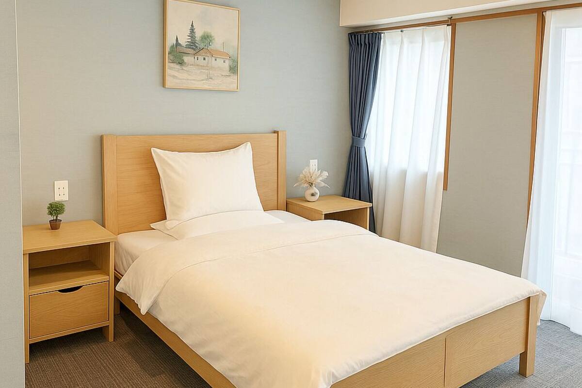 Elite Double Room, 1 Queen Bed, Non Smoking, Balcony | Blackout drapes, free WiFi