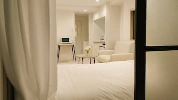 经典三人房, 1 张双人床和 1 张沙发床, 无烟房 | 遮光窗帘、免费 WiFi