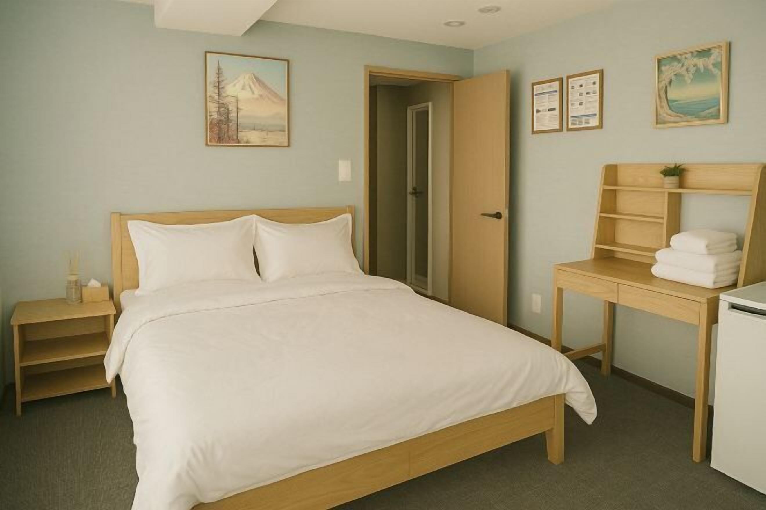 Blackout drapes, free WiFi