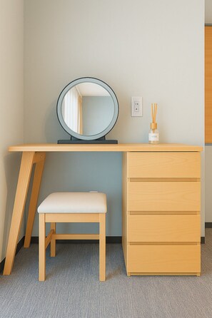 Quarto casal ou duplo sênior, várias camas, para não fumantes, sacada | Sala de estar
