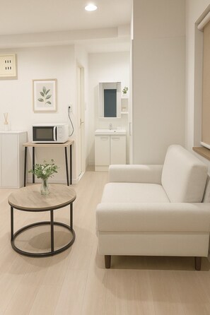 Classic Triple Room, 1 Katil Kelamin (Double) dengan Katil Sofa, Non Smoking | Langsir/tirai gelap terus, Wi-fi percuma 