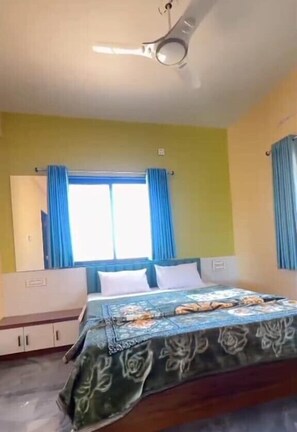 Villa, Mountain View | Rollaway beds, bed sheets - Kedareshwar Agro Tourism (Wai)