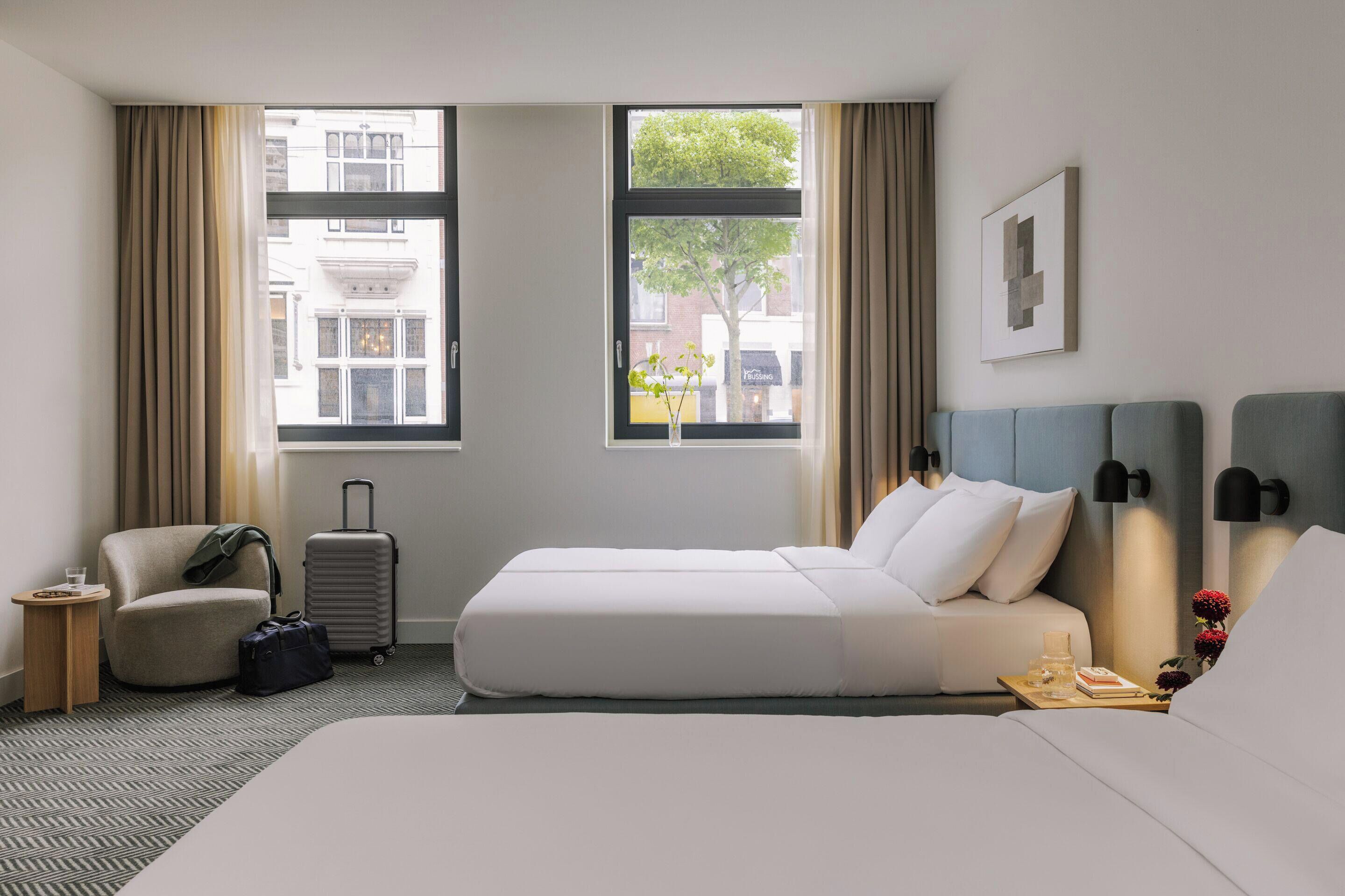 Caja de seguridad en la habitación, cortinas blackout y wifi gratis 