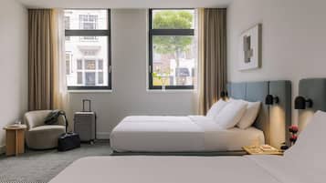 Brankas, tirai kedap cahaya, dan Wi-Fi gratis