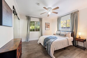 4 Schlafzimmer, Bügeleisen/Bügelbrett, WLAN, Bettwäsche