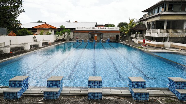 Outdoor pool - Mahajaya Hotel Denpasar (Denpasar)