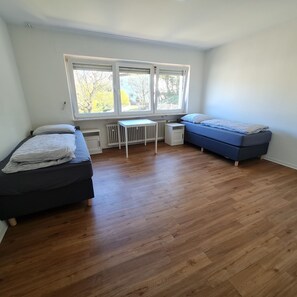 Iron/ironing board, free WiFi - Pluwiger Apartments (Pluwig)