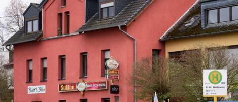 Overnatningsstedets facade