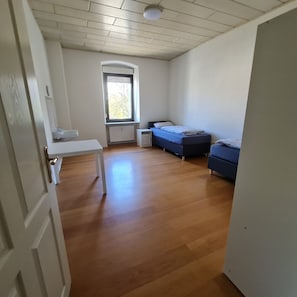 Tabla de planchar con plancha y wifi gratis 