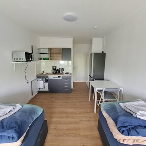 Departamento básico | Tabla de planchar con plancha y wifi gratis 