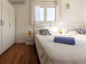 5 bedrooms, desk, Internet - Villa Malaga by Interhome (Salou)