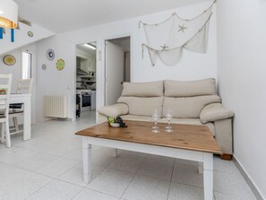 TV - Vacation home Leonor by Interhome (Cambrils)