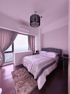 1 habitación, tabla de planchar con plancha, internet y ropa de cama 