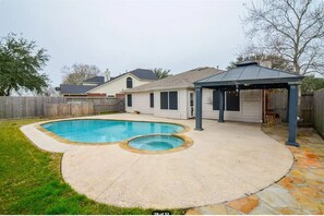 Pool - Terrific 2-bedroom house with AC and POOL in charming Richmond (Richmond)