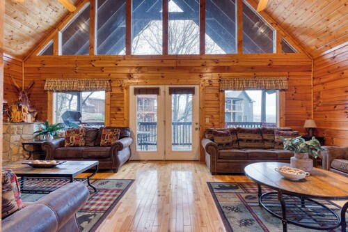 Game Room, Arcade, Theater, Hot Tub • Near Pigeon Forge | Skycrest by AvantStay