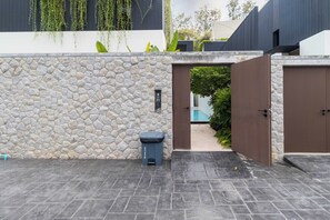 숙박 시설 정면