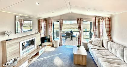 Leisure Lodge Hot Tub (Pet)