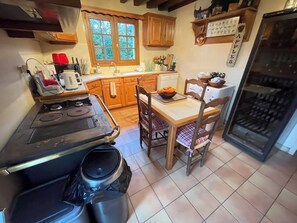 Private kitchen - The domain of love (Saint-Vincent-du-Boulay)