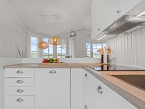 Fridge, dishwasher, cookware/dishes/utensils - "Odeta" - 50m from the sea by Interhome (Skagen)