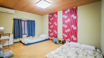 Classic Villa, Multiple Beds, Non Smoking, Air conditioning | Blackout curtains, free WiFi