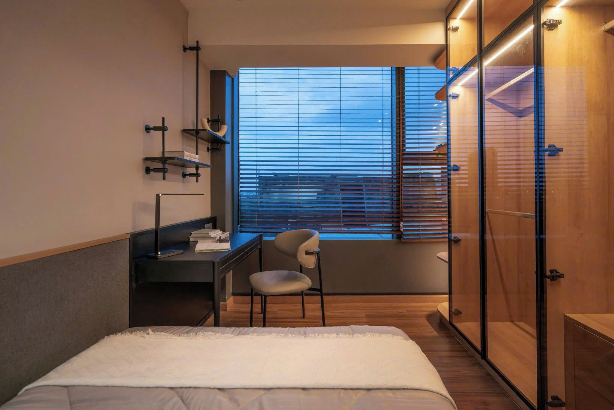 基础公寓, 阳台, 城市景观 |  办公桌、笔记本电脑工作区、隔音、免费 WiFi