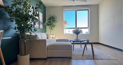 Cozy 1-bedroom apartment in excellent West Hollywood with free parking