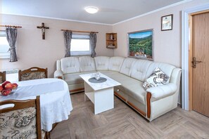 Living area - Holiday Home Martin with Swimming Pool (Varazdinske Toplice)