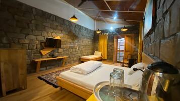 Family Room | Rollaway beds, free WiFi, bed sheets