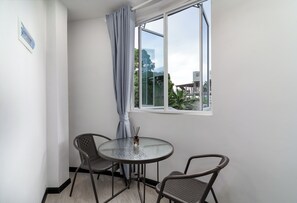 Zimmersafe, Schreibtisch, schallisolierte Zimmer, kostenloses WLAN