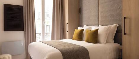 Desk, iron/ironing board, free WiFi, bed sheets