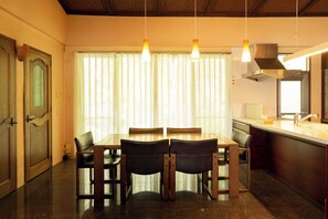 Dining - Villa de Ocean Blue Sesoko Club (Motobu)