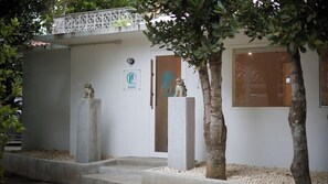 Exterior detail - Adan Resort En (Motobu)