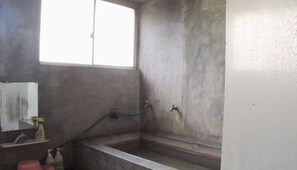 Bathroom - Minshuku Takinoue (Iki)