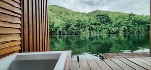 Executive-Doppelzimmer, Flussblick | Blick vom Balkon