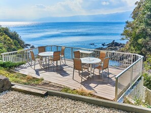 Outdoor dining - Umibe no Resort Aoi Umi (Manazuru)