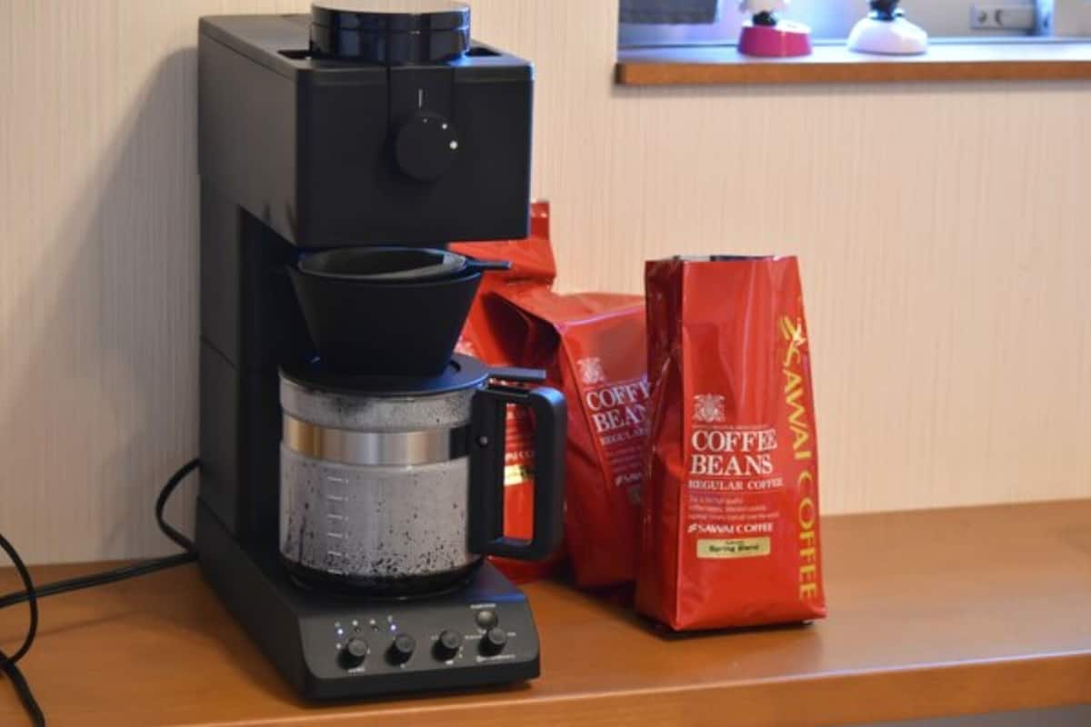 Kaffee und/oder Kaffeemaschine