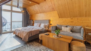 In-room safe, laptop workspace, blackout curtains, soundproofing