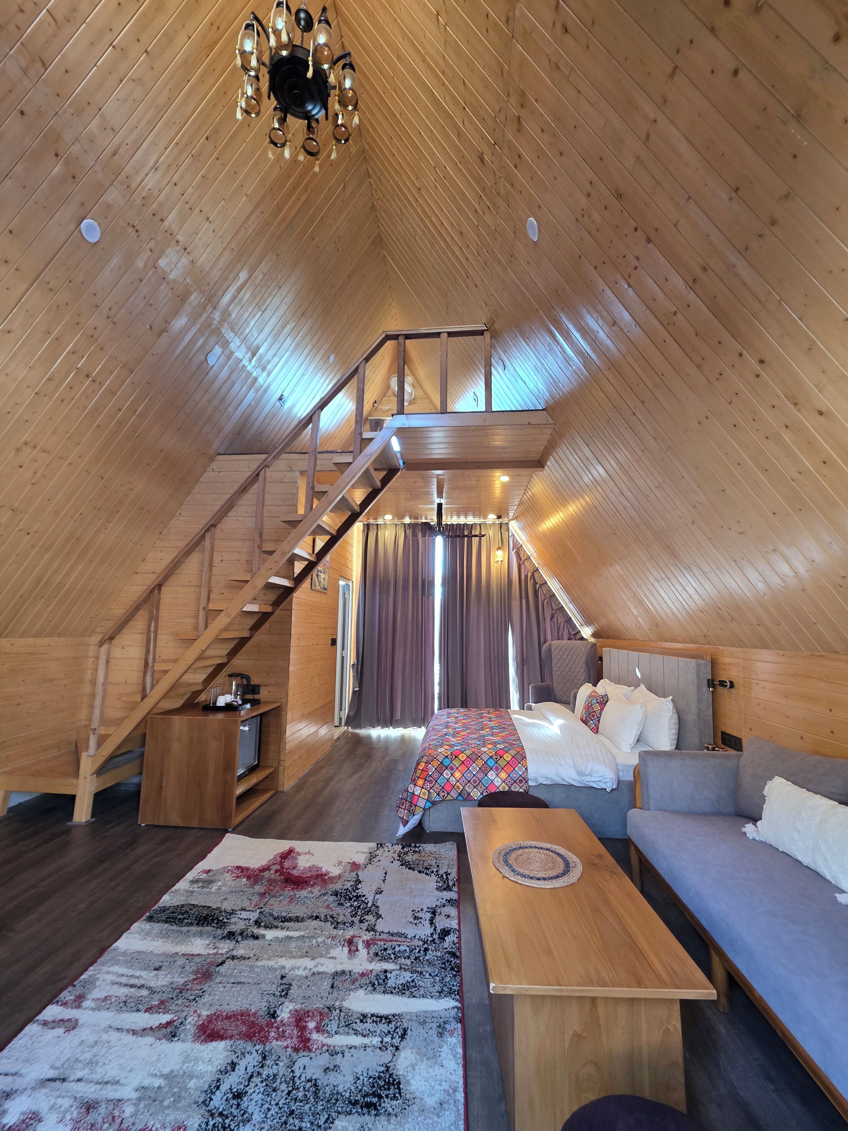 家庭套房, 河景 | 客房內保險箱、筆電工作空間、遮光布/窗簾、隔音