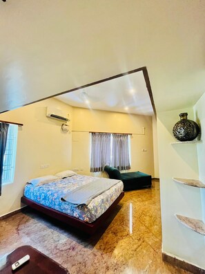 Room - 4 Bedroom villa - The Tides Inn at Uthandi (Chennai)