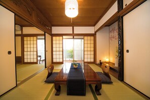 Dining - Awaji Seaside Holiday House in Kariya <awajisjima> (Awaji)