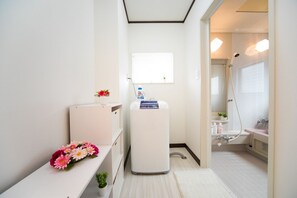 Bathroom - Awaji Seaside Holiday House in Kariya <awajisjima> (Awaji)