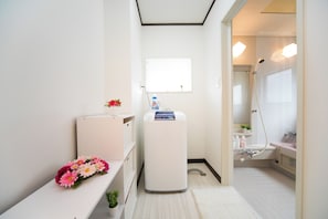 Bathroom - Awaji Seaside Holiday House in Kariya <awajisjima> (Awaji)