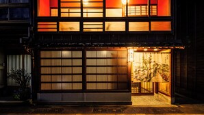 Exterior detail - Asanogawa (Kanazawa)