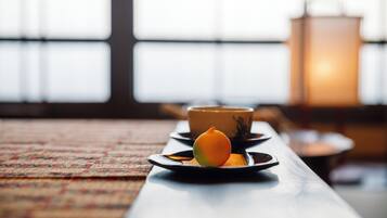 Makanan dan minuman