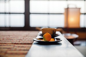 Thức ăn và đồ uống